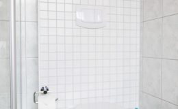 Ferienhaus Fischerkate Freest – Toilette